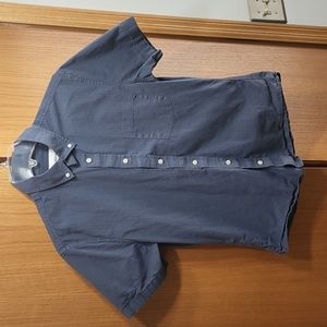 Men's blue button down short sleeve shirt